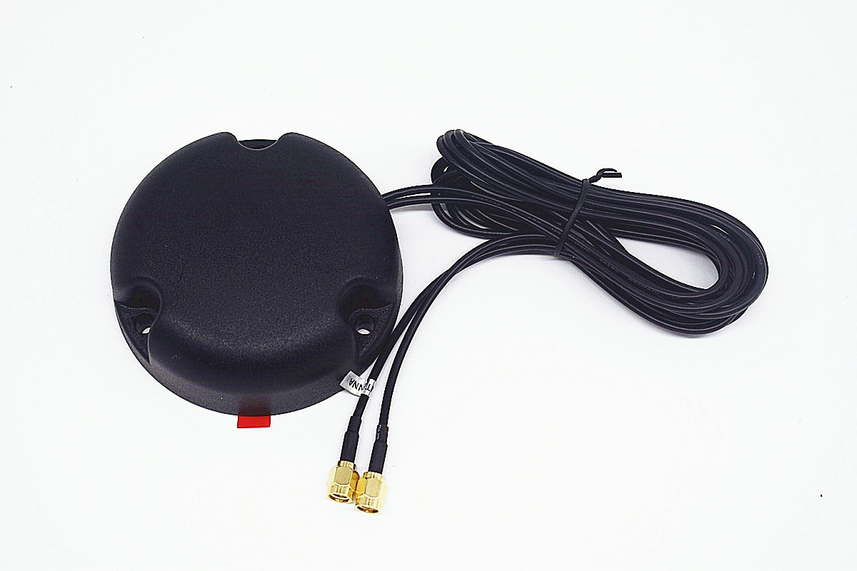 GPS+ Beidou three-in-one vehicle antenna