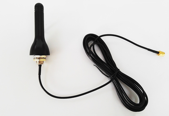 Full-frequency waterproof cabinet antenna